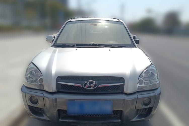 Used Hyundai Tucson 2009 2.0L Manual Two-Wheel Drive Fashion Edition