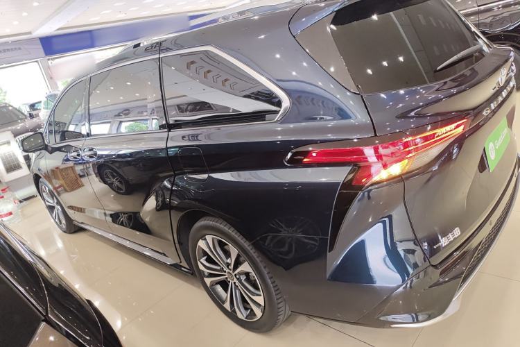 Used Toyota Granvia 2022 2.5L Hybrid Prestige Edition