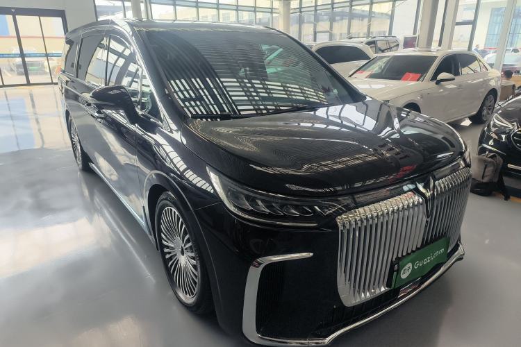 Used VOYAH Dream 2025 PHEV Four-Wheel-Drive Flagship Kunpeng Edition Front Right 45 Deg