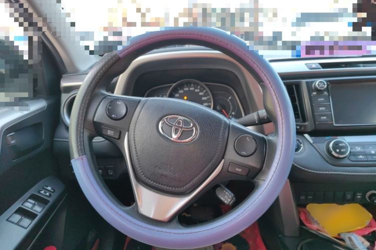 Used Toyota RAV4 2016 2.0L CVT Two-Wheel Drive Fashion Edition China V Standard