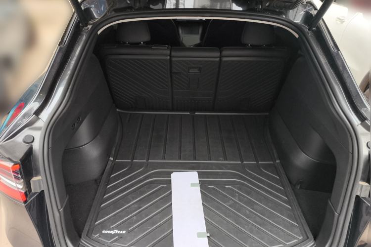 Used Tesla Model Y 2024 Rear-Wheel-Drive Version
