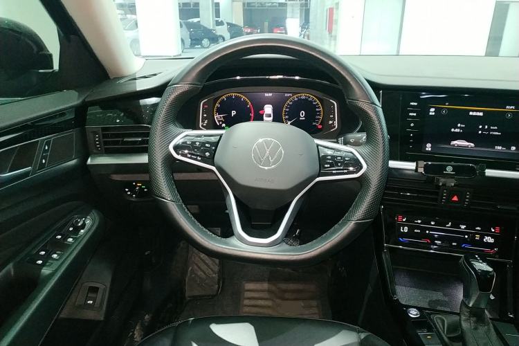 Used Volkswagen Passat 2023 Revised 330TSI Elite Edition Steering Wheel