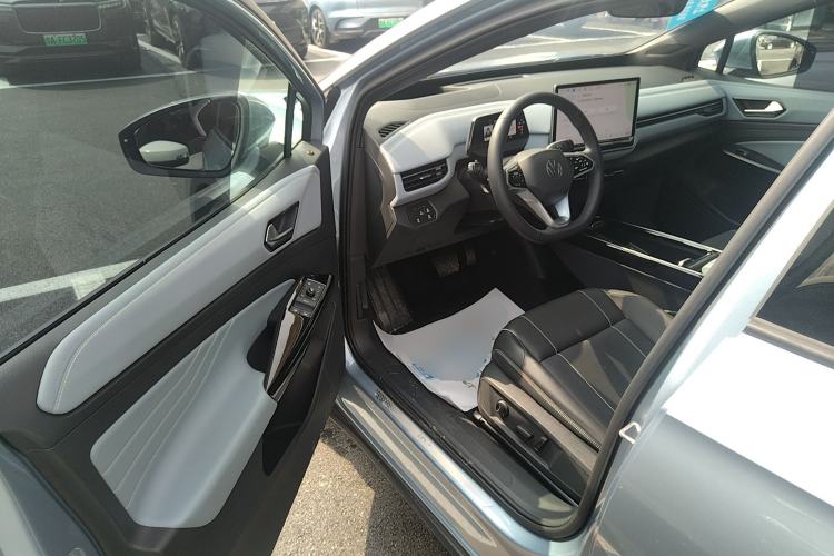 Used Volkswagen ID.4 X 2025 Smart Version Pure & Intelligent Enjoyment Edition