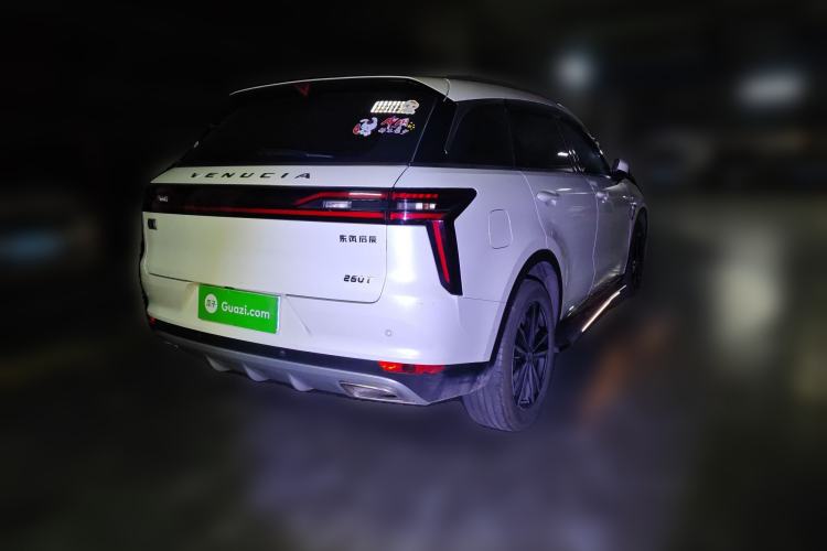 Used Venucia Star 2020 260T Automatic 48V Mild Hybrid Turbocharged Starry Edition
