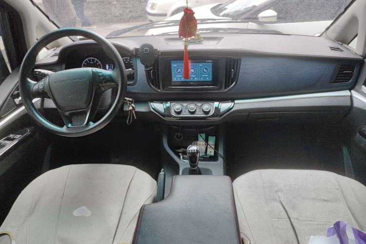 Used FORTHING Lingzhi 2023 M5L 1.6L Base Model 7 Seats
