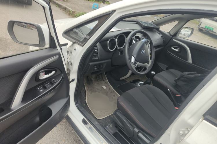 Used Changan CX20 2014 1.4L Manual Sunroof Navigation Version China V Standard
