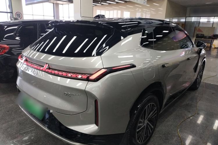 Used Lynk & Co 08 EM-P 2023 120km Long-Range Halo