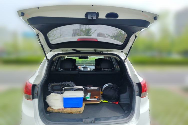 Used Hyundai ix35 2012 2.0L Automatic Two-Wheel Drive Elite Edition GLS Trunk