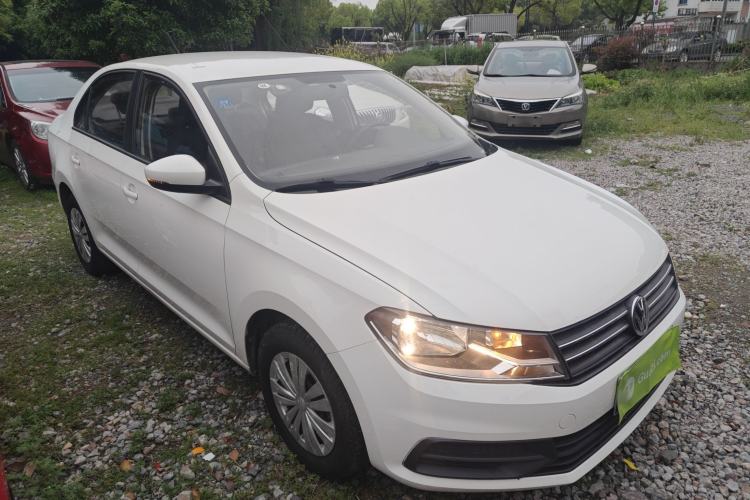 Used Volkswagen Santana 2019 1.5L Manual Fashion Edition China VI Standard Front Right 45 Deg