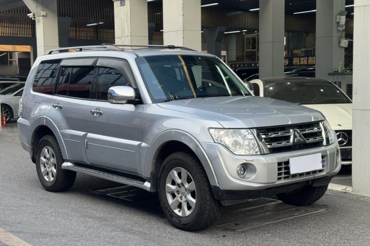 Used Mitsubishi Pajero 2014 3.0L Elite Edition
