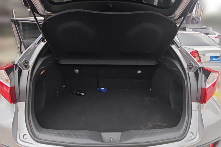 Used Toyota IZOA 2020 2.0L Enjoy Edition
