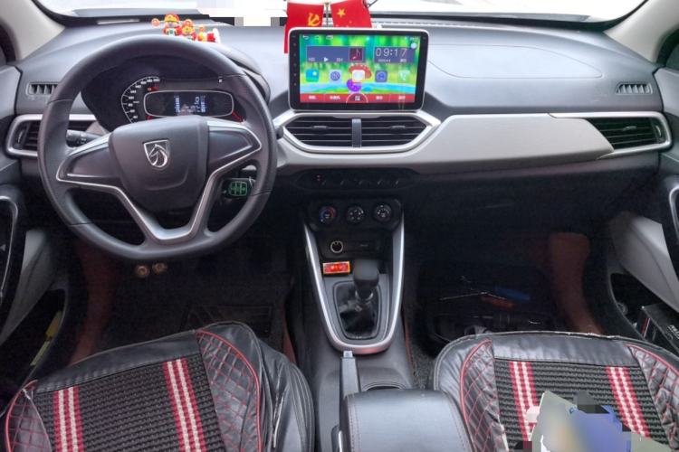 Used Baojun 510 2017 1.5L manual Comfort trim
