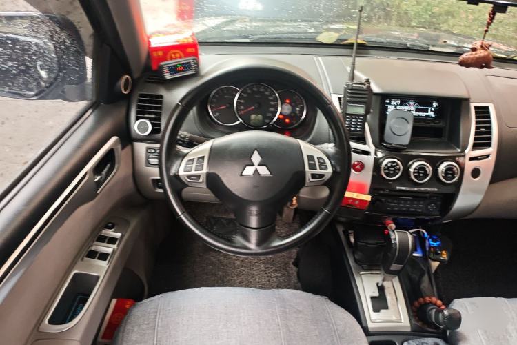 Used Mitsubishi Pajero Sport 2013 3.0L Automatic 4x4 Executive Edition
