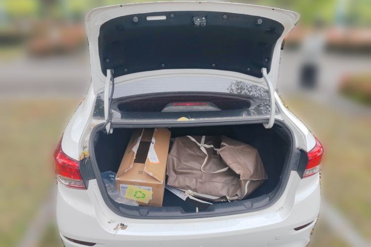 Used CHANGAN Alsvin 2018 1.5L DCT Luxury Model China V Standard Trunk