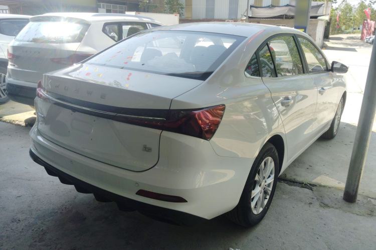 Used Roewe i5 2026 Model 1.5L CVT Luxury Version Rear Right 45 Deg