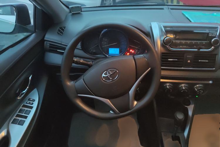 Used Toyota YARiS L Zhi Xuan 2015 1.5E Automatic Charm Edition