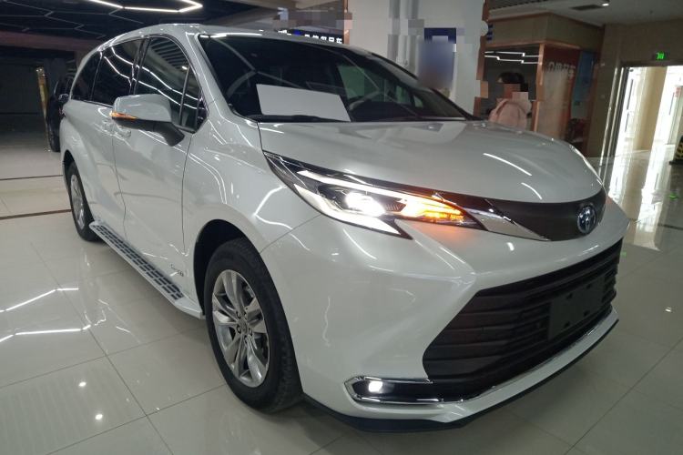 Used Toyota Sienna 2023 2.5L Hybrid Comfort Edition