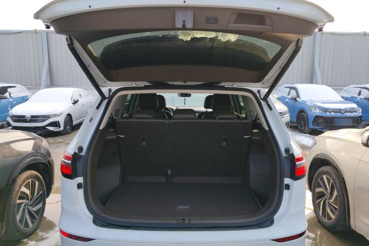 Used Volkswagen Viloran 2024 330TSI Luxury Edition