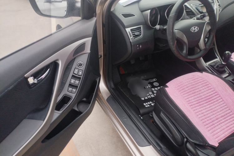 Used Hyundai Elantra (5th Generation / Langdong) 2012 1.6L Manual Leading Model