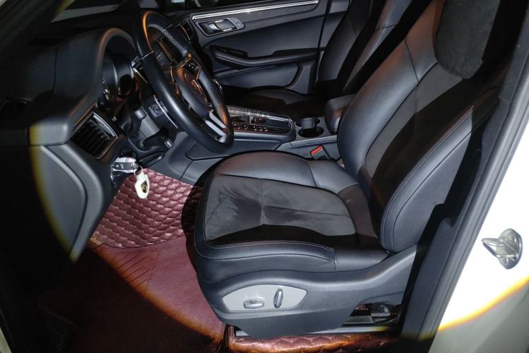 Used Porsche Macan 2016 Macan 2.0T Left Front Seat