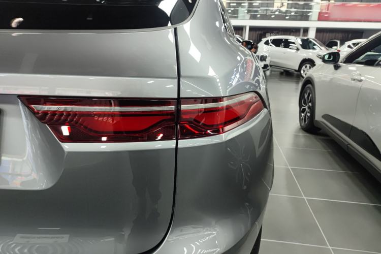 Used Jaguar F-PACE 2024 P250 R-Dynamic SE