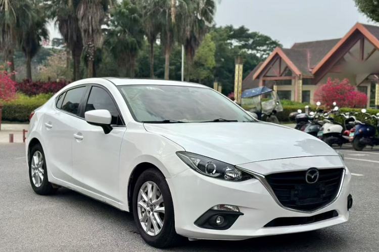 Used Mazda Mazda 3 Axela 2014 Sedan 1.5L Automatic Luxury Model