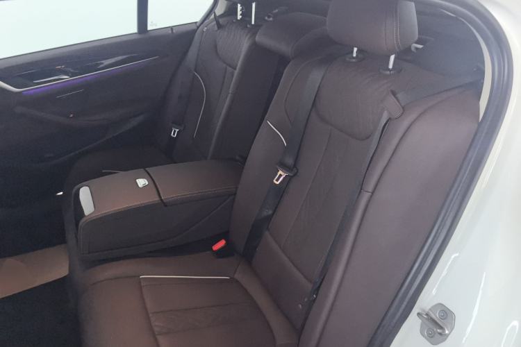 Used BMW 5 Series 2022 525Li Luxury Package Left Rear Seat