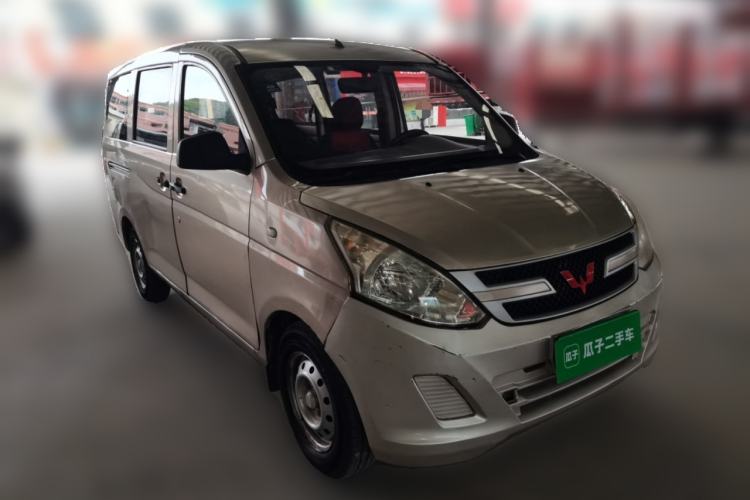 Used Wuling Rongguang V 2016 1.5L Practical Version Front Right 45 Deg
