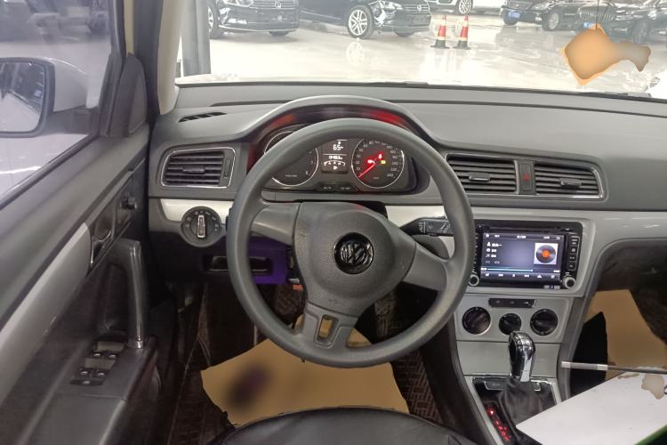 Used Volkswagen Gran Lavida 2013 1.4 TSI Automatic Comfort Model Steering Wheel