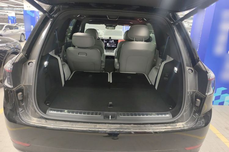 Used Hima AITO M9 2024 Range-Extended Ultra Version 42 kWh 6-Seater Model Trunk