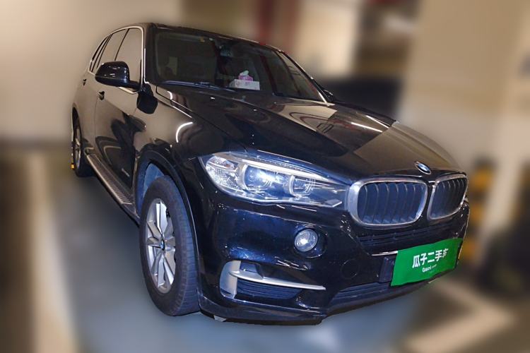 Used BMW X5  Front Right 45 Deg