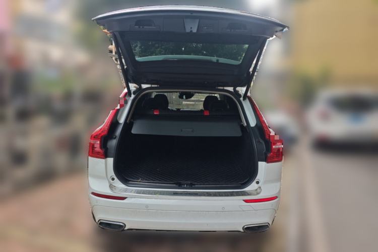 Used Volvo XC60 2019 T5 4x4 Zhiyuan Edition China VI Standard