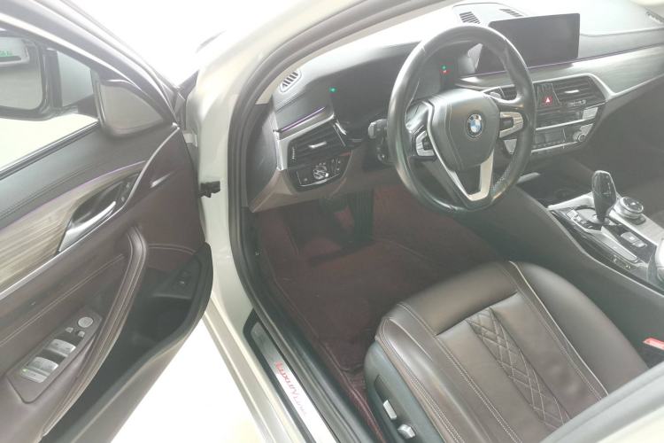 Used BMW 5 Series 2019 Facelifted 530Li Leading Edition Luxury Package
