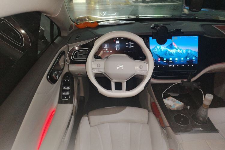 Used Rising R7 2023 Rear-Drive Screen King Edition