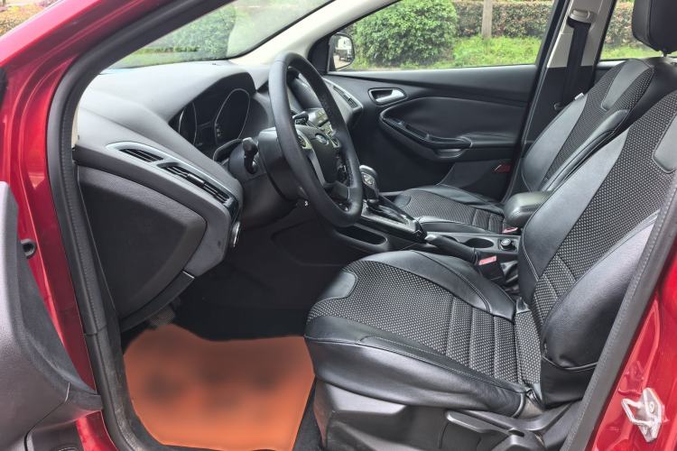 Used Ford Focus 2012 Sedan 1.6L Automatic Fashion Edition Left Front Seat