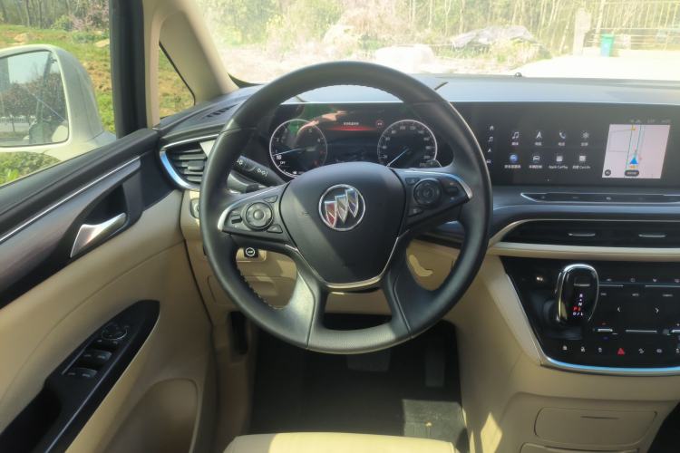 Used Buick GL8 2022 ES Landtrek 653T Luxury Edition
