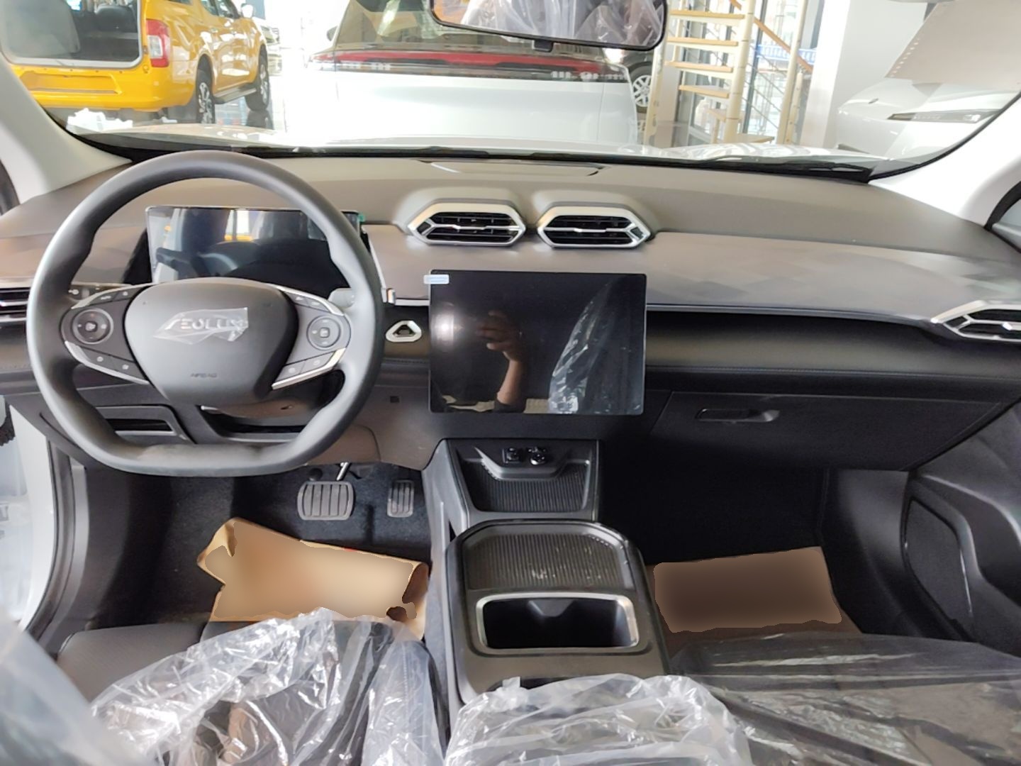 Dongfeng Aeolus SKY EV01 2025 530 km AIR Elite Edition — снимка 12