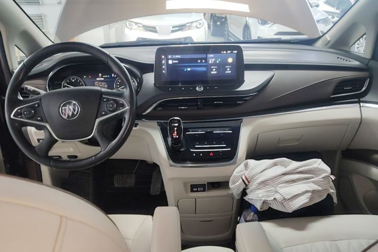 Used Buick GL8 2021 Land Cruiser Executive Class 652T Luxury Model
