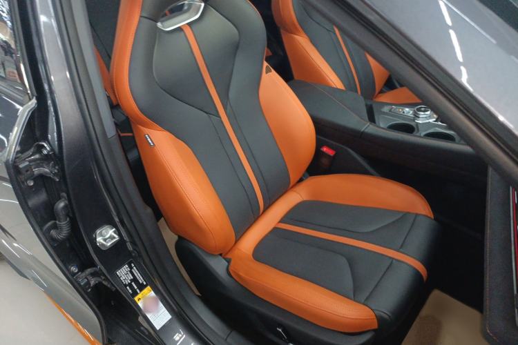 Used Changan UNI-V 2025 1.5T 500Bar Prestige Sporty Version
