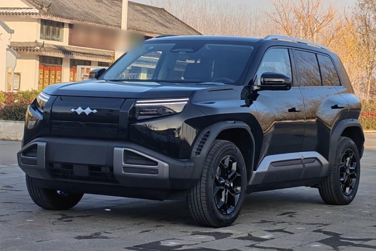 Used Formula Leopard Titanium 3 2025 501 km Range Rear-Wheel Drive Intelligent Driving Max Edition