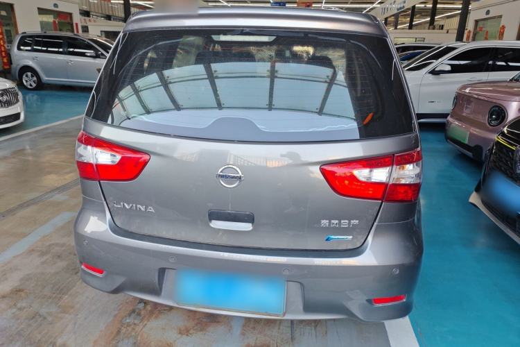 Used Nissan Livina 2015 1.6XE Manual Comfort Edition Exterior 4