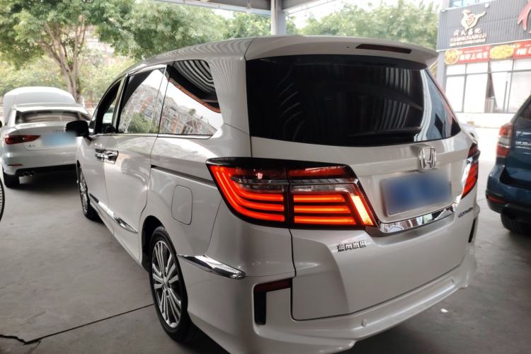 Used Honda Elysion 2016 2.4L Luxury Edition
