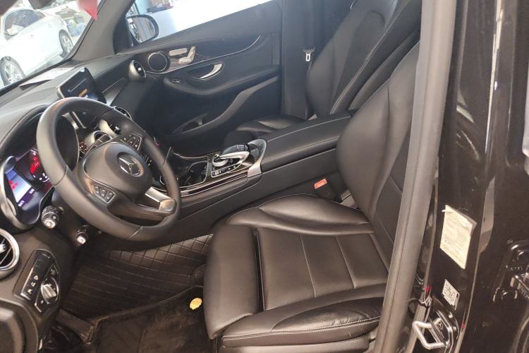 Used Mercedes-Benz GLC 2017 GLC 260 4MATIC Luxury Model
