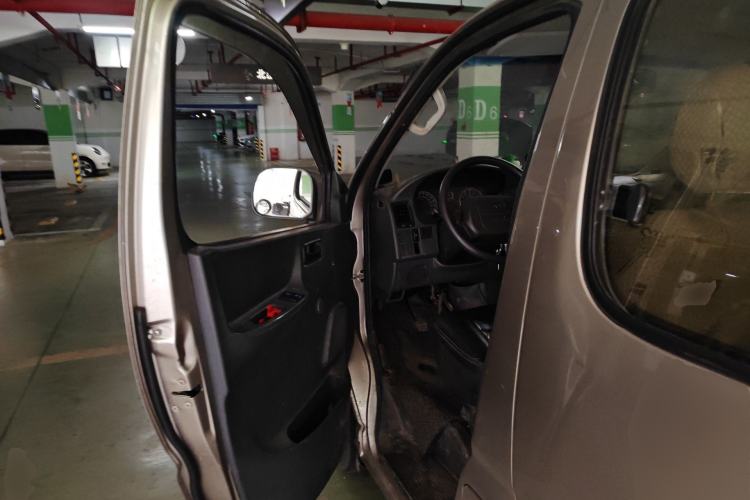 Used Jinbei Express 2017 2.0L Standard Version V19
