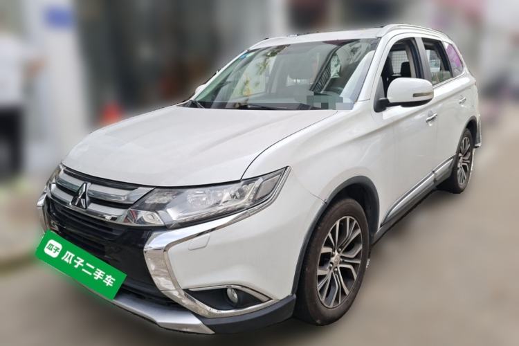 Used Mitsubishi Outlander 2016 2.4L 4x4 Luxury Edition 7-Seater