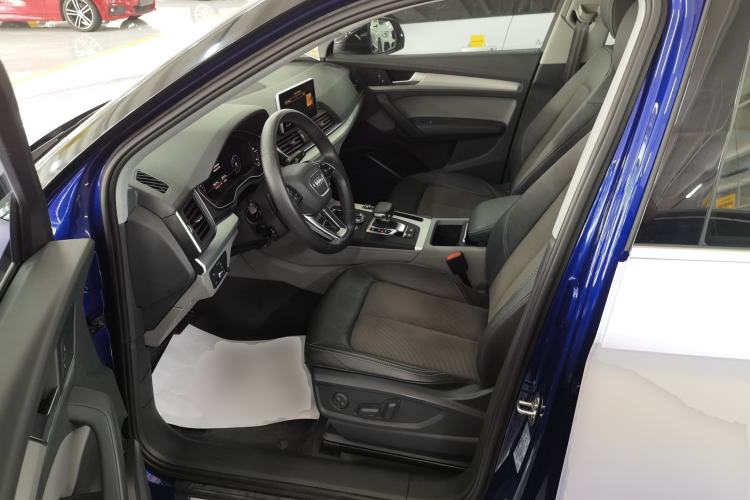 Used Audi Q5L 2018 40 TFSI Prestige Fashion Edition China V Left Front Seat