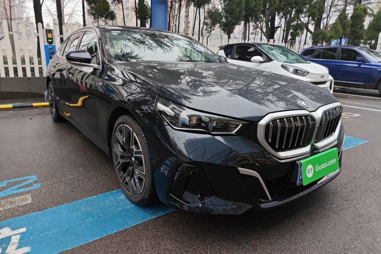 Used BMW 5 Series 2025 530Li Luxury Edition M Sport Package
