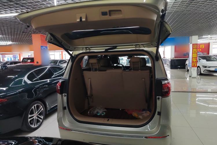 Used Buick GL8 2021 ES Landtrek 653T Luxury Model
