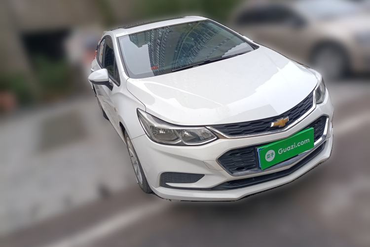 Used Chevrolet Cruze 2017 1.5L Automatic Pioneer Sunroof Edition
