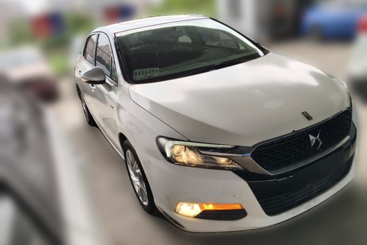 Used DS 5LS 2015 1.6T Style Edition THP160 Front Right 45 Deg